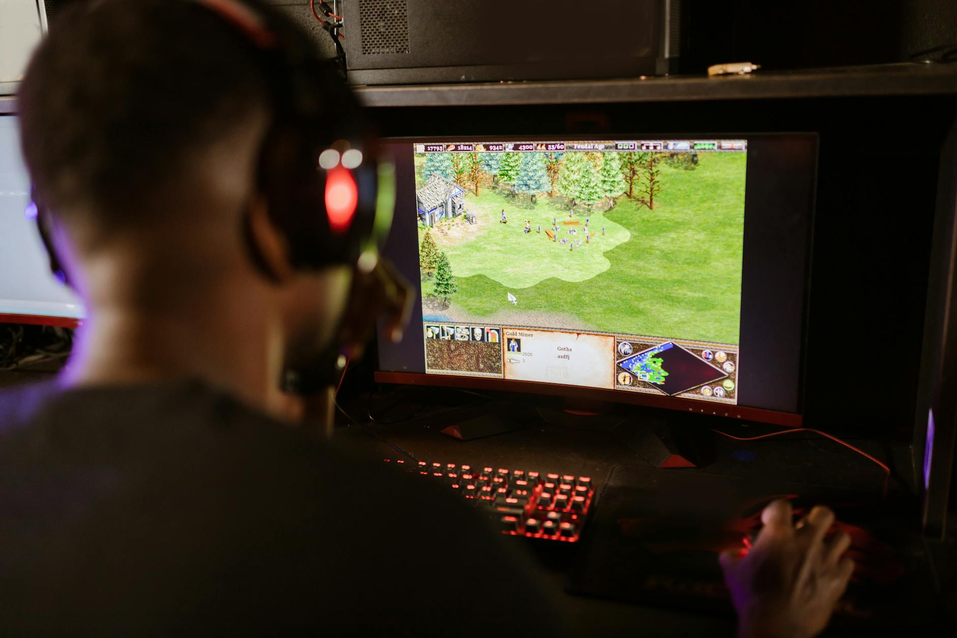 Màn hình game bắn cá với nhiều mục tiêu và hiệu ứng vừa phải