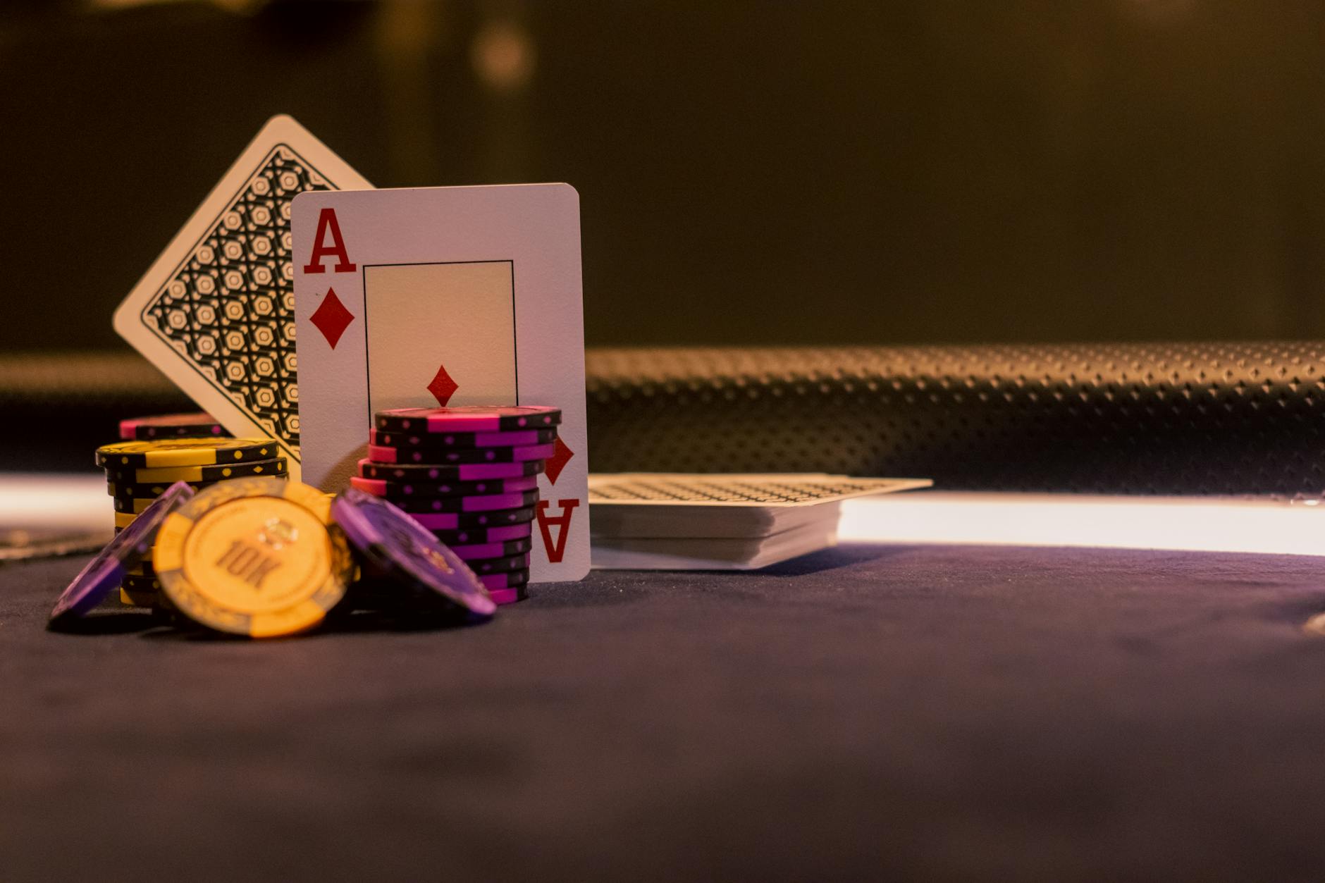 Giao diện casino online hiển thị trên điện thoại và máy tính